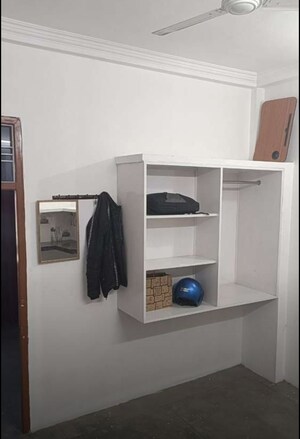 6 BHK Builder Floor For Sale in Aliganj