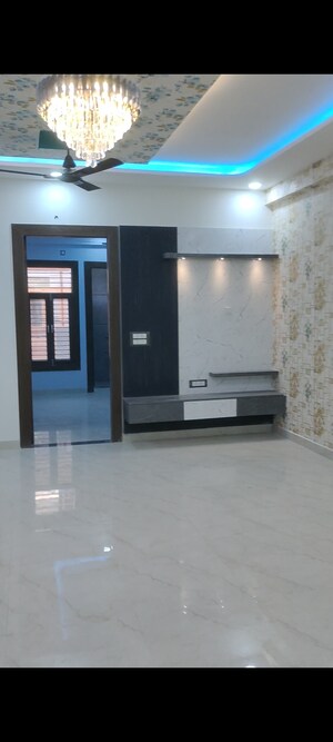 Room in 3 BHK Builder Floor at Shantideep Extension I, Gt Road – for Sale