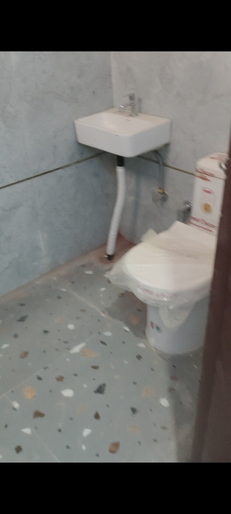 Bathroom, shantideep-extension-i 3 Bedroom 1518 Sq.Ft. Builder Floor In Gt Road Ghaziabad 8443954