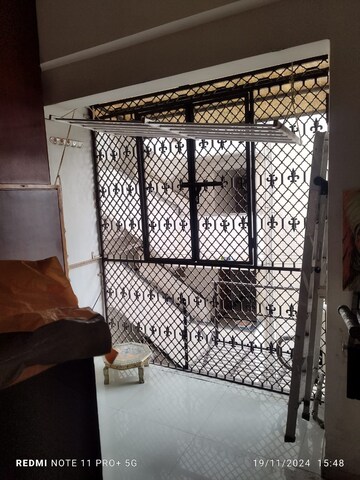Bedroom in 3 BHK Apartment at Ambawadi – for Rent