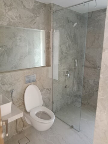Bathroom in 5 BHK Apartment at Mirchandani Triton, Santacruz West – for Sale
