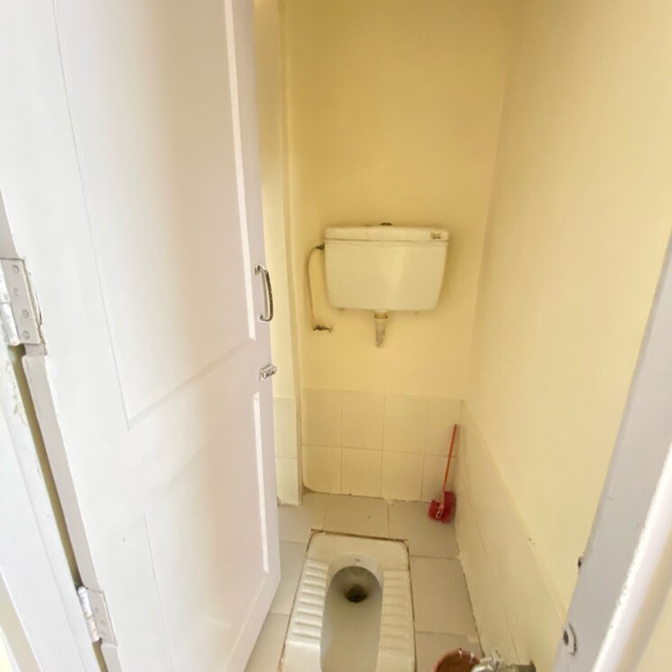 Bathroom, sion 1 Bedroom 320 Sq.Ft. Apartment In Sion Mumbai 8444055