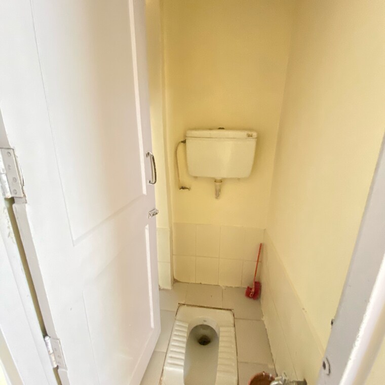 Bathroom, sion 1 Bedroom 320 Sq.Ft. Apartment In Sion Mumbai 8444055