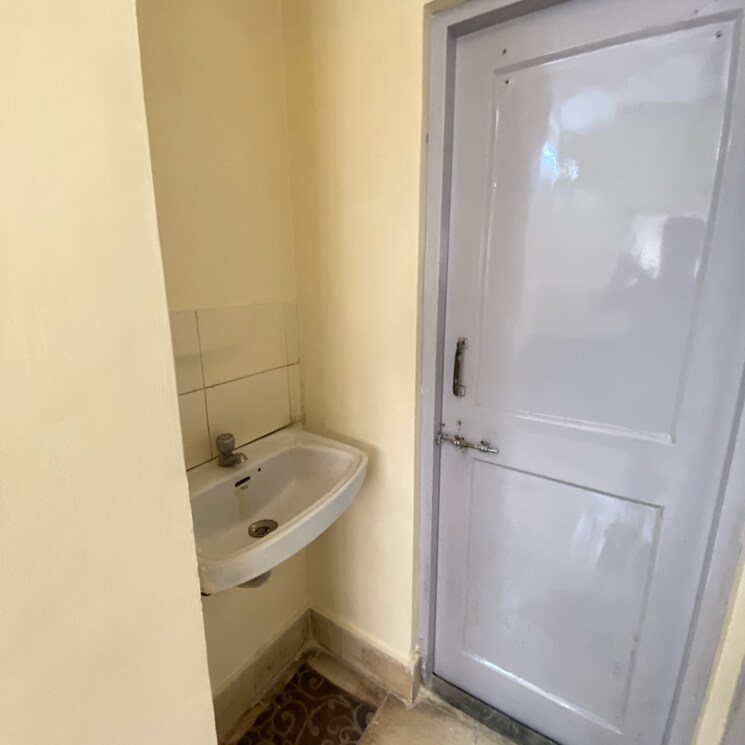 Bathroom, sion 1 Bedroom 320 Sq.Ft. Apartment In Sion Mumbai 8444055