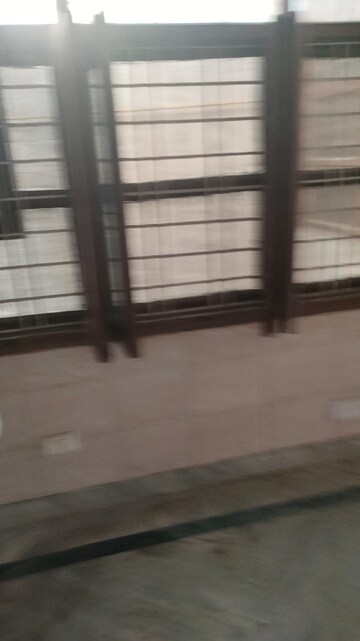 Room in 3 BHK Builder Floor at Upsidc Site B – for Rent