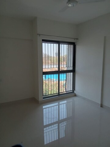 Room in 2 BHK Apartment at Kumar Princetown, Undri – for Rent