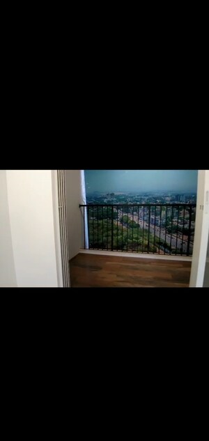 Room in 2 BHK Apartment at Dosti Greenscape, Hadapsar – for Sale