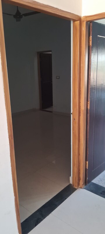 Room in 3 BHK Independent House at Gms Road – for Rent