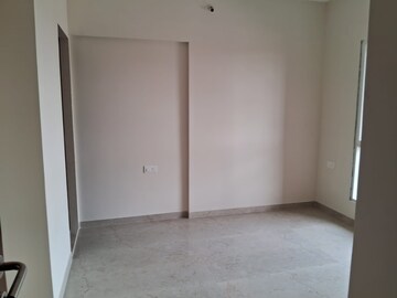 Room in 2 BHK Apartment at Dosti West County Phase 4 Dosti Pine, Balkum Pada – for Rent