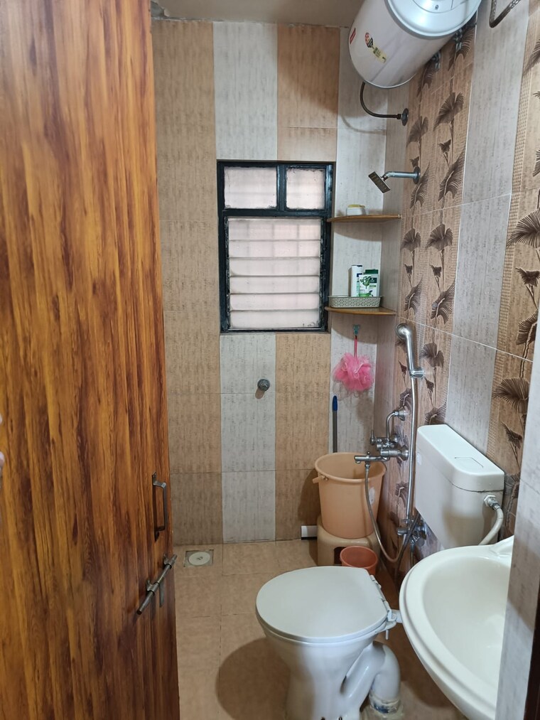 Bathroom, radiant-hill-view 2 Bedroom 1200 Sq.Ft. Apartment In Kondhwa Pune 8444116