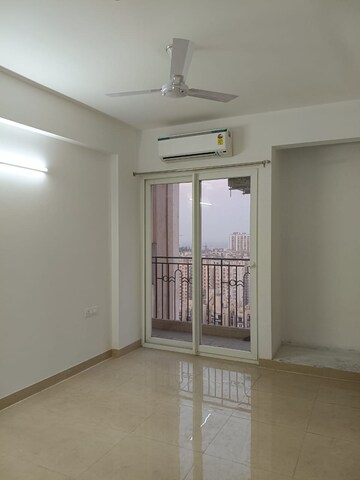 Room in 2 BHK Apartment at Nirala Aspire, Sector 16 Greater Noida – for Rent