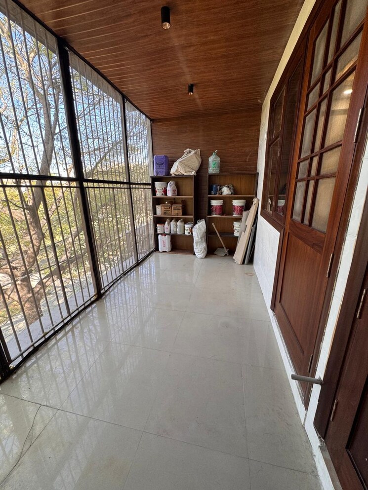 Balcony, paschim vihar 3 Bedroom 1800 Sq.Ft. Builder Floor In Paschim Vihar Delhi 8444262