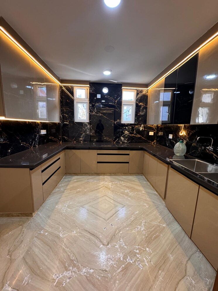 Kitchen, paschim vihar 3 Bedroom 1800 Sq.Ft. Builder Floor In Paschim Vihar Delhi 8444262