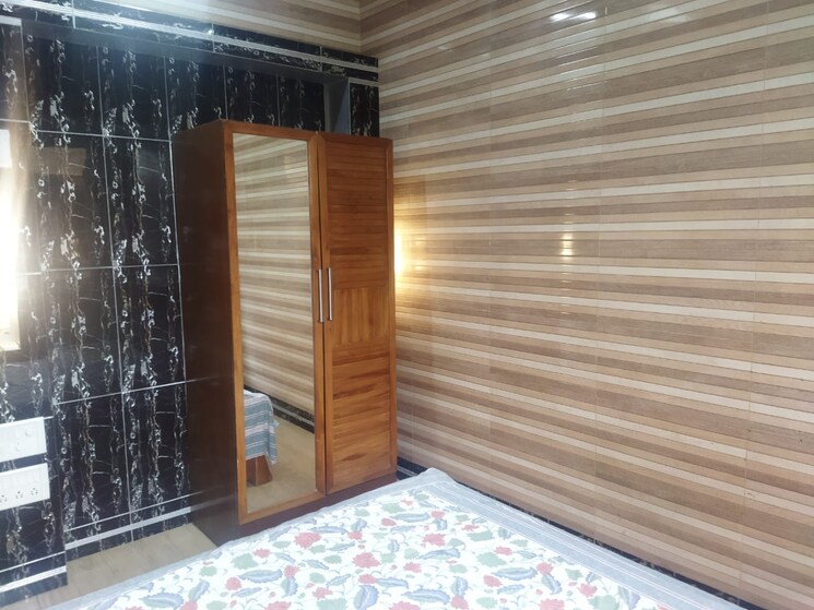 Bedroom, owners-court 1 Bedroom 550 Sq.Ft. Apartment In Apollo Bunder Mumbai 8444254