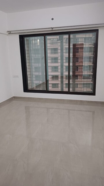 Room in 2 BHK Apartment at Jai Bhawani CHS Andheri, Andheri West – for Rent
