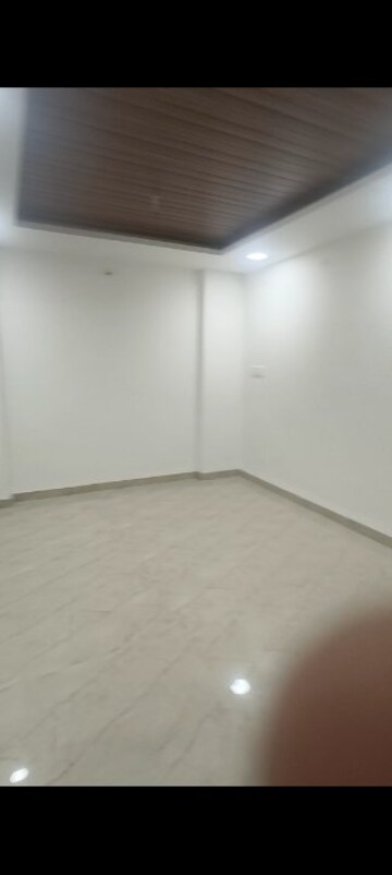 Room in 3 BHK Apartment at Rau Pithampur Road – for Rent