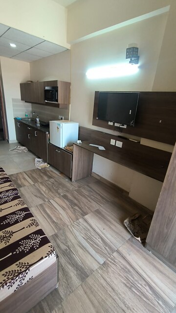 Bedroom in 1 BHK Apartment at Paramount Golfforeste, Zeta I Greater Noida – for Rent