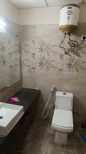 Master Bedroom in 1 BHK Apartment at Paramount Golfforeste, Zeta I Greater Noida – for Rent