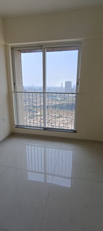 Room in 1 BHK Apartment at Godrej Nest Kandivali, Kandivali East – for Rent