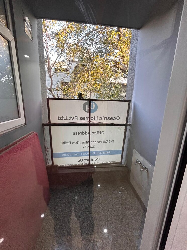 Balcony, kalkaji 2 Bedroom 100 Sq.Yd. Builder Floor In Kalkaji Delhi 8444485