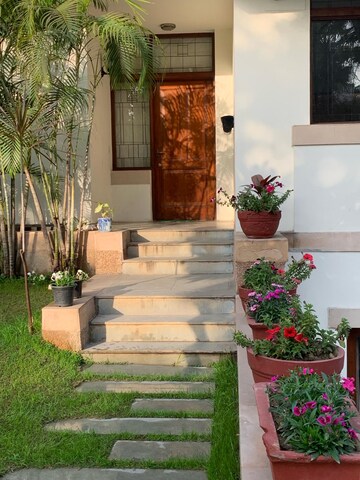 4 BHK Villa – Garden View at Sector 46 - for Rent