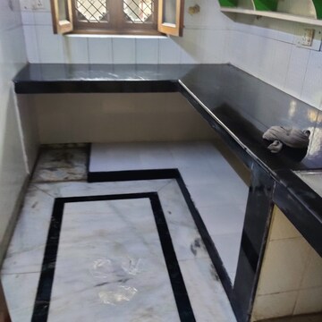 Kitchen in 2 BHK Builder Floor at Sector 55 – for Rent