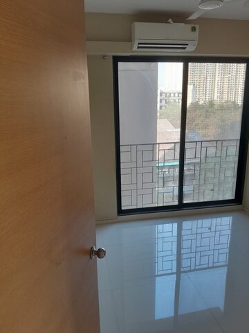 Room in 1 BHK Apartment at Savannah Avalon, Andheri East – for Rent