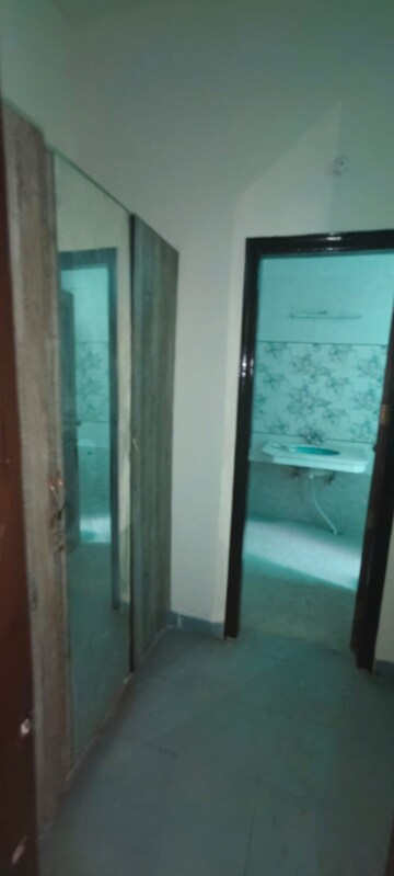 Building Lobby in 6 BHK Villa at Gomti Nagar – for Rent