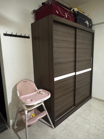 Bedroom in 2 BHK Apartment at Chembur – for Rent