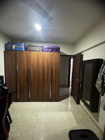 Bedroom in 2 BHK Apartment at Chembur – for Rent