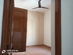 Room in 3 BHK Independent House at East Canal Road – for Sale