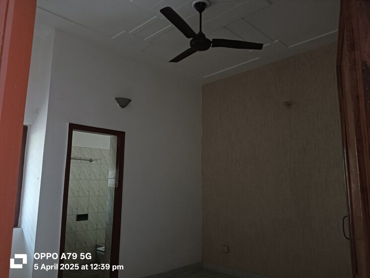 Room, east canal road 3 Bedroom 114 Sq.Yd. Independent House In East Canal Road Dehradun 8444937