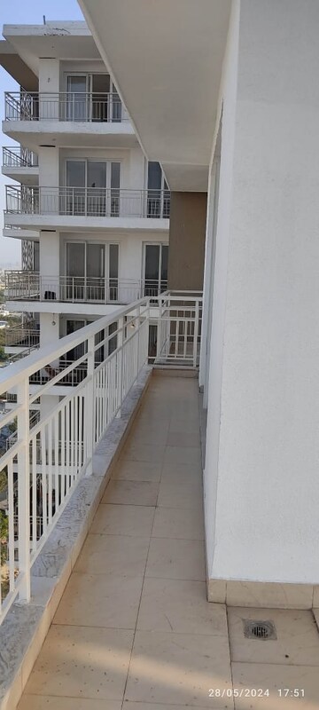 2 BHK Apartment For Rent in Pyramid Heights, Sector 85