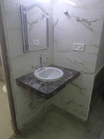 Bathroom in 2 BHK Apartment at Paschim Vihar – for Rent