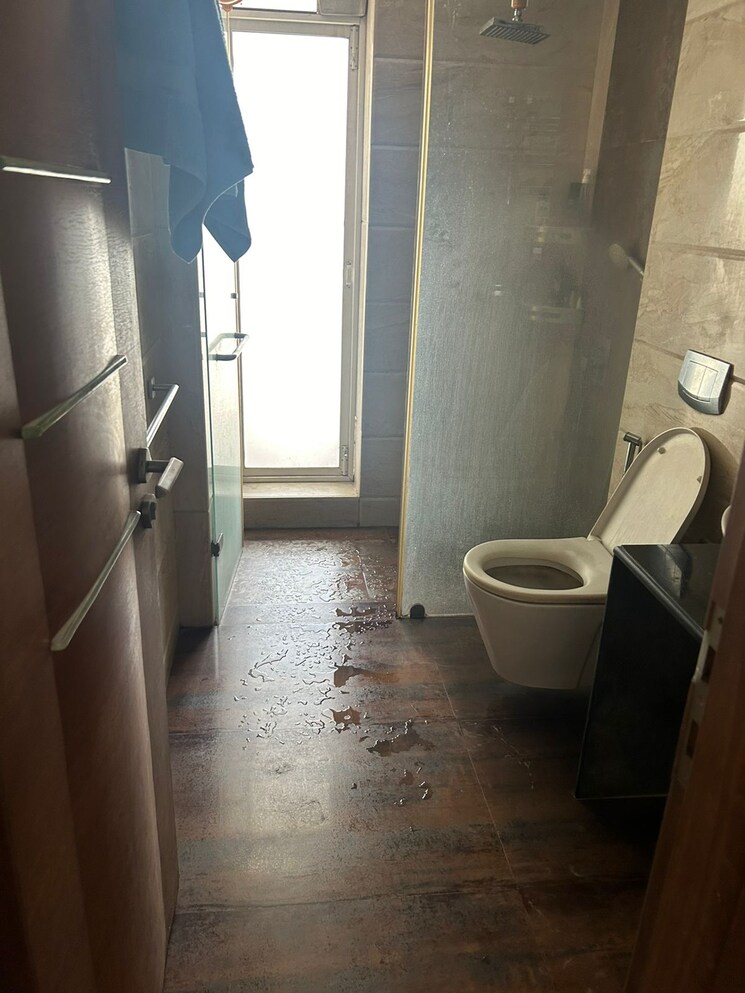 Bathroom, chembur 4 Bedroom 1950 Sq.Ft. Apartment In Chembur Mumbai 8444974