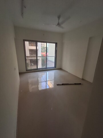 Room in 2 BHK Apartment at Majestic Avighna, Chembur – for Rent