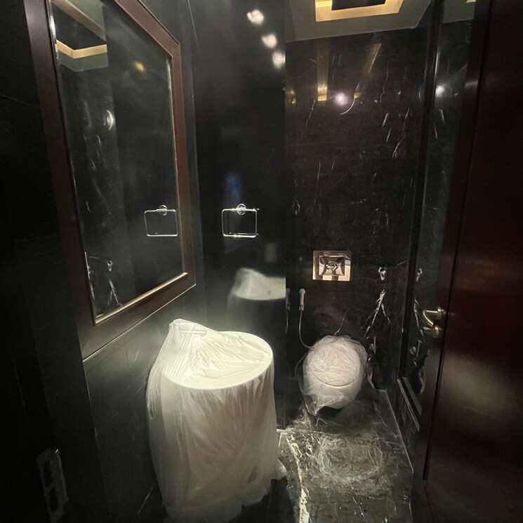 Bathroom, salcon-the-verandas 4 Bedroom 4495 Sq.Ft. Apartment In Suncity Gurgaon 8445020