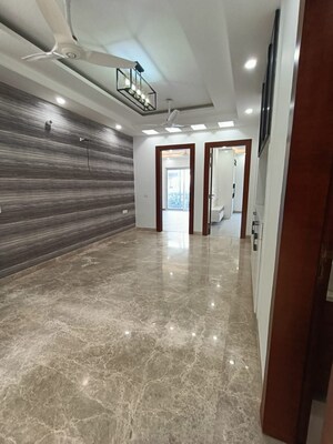 Room in 4 BHK Builder Floor at Ansal API Versalia, Sector 67a – for Sale