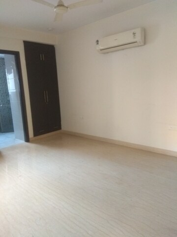 Room in 4 BHK Builder Floor at New Friends Colony – for Rent
