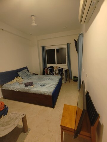 Bedroom in 3 BHK Builder Floor at Huda Market, Sector 31 – for Rent