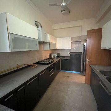 Kitchen in 4 BHK Apartment at Parsvnath Exotica, Sector 53 – for Sale