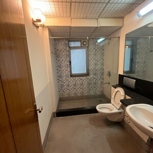 Bathroom in 4 BHK Apartment at Parsvnath Exotica, Sector 53 – for Sale