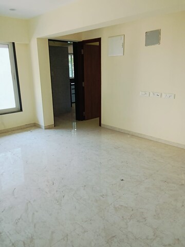 Room in 2 BHK Apartment at Chembur Gaothan – for Rent