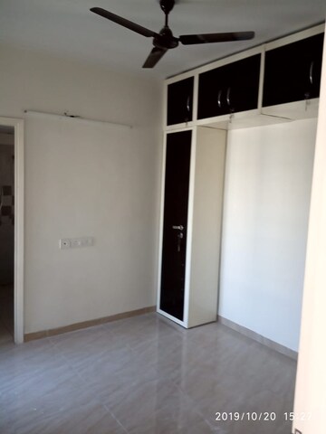 Room in 1 BHK Independent House at Alpha Ii Greater Noida – for Rent