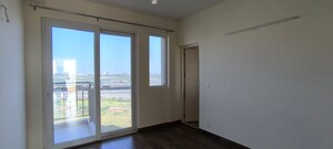 Room in 4 BHK Apartment at Conscient Heritage Max, Sector 102 – for Sale