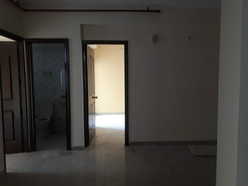 Room in 3 BHK Apartment at Proview Officer City, Raj Nagar Extension – for Rent