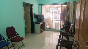 Master Bedroom in 1 BHK Apartment at Vile Parle East – for Rent