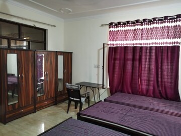Bedroom in 3 BHK Independent House at Delta Ii Greater Noida – for Rent