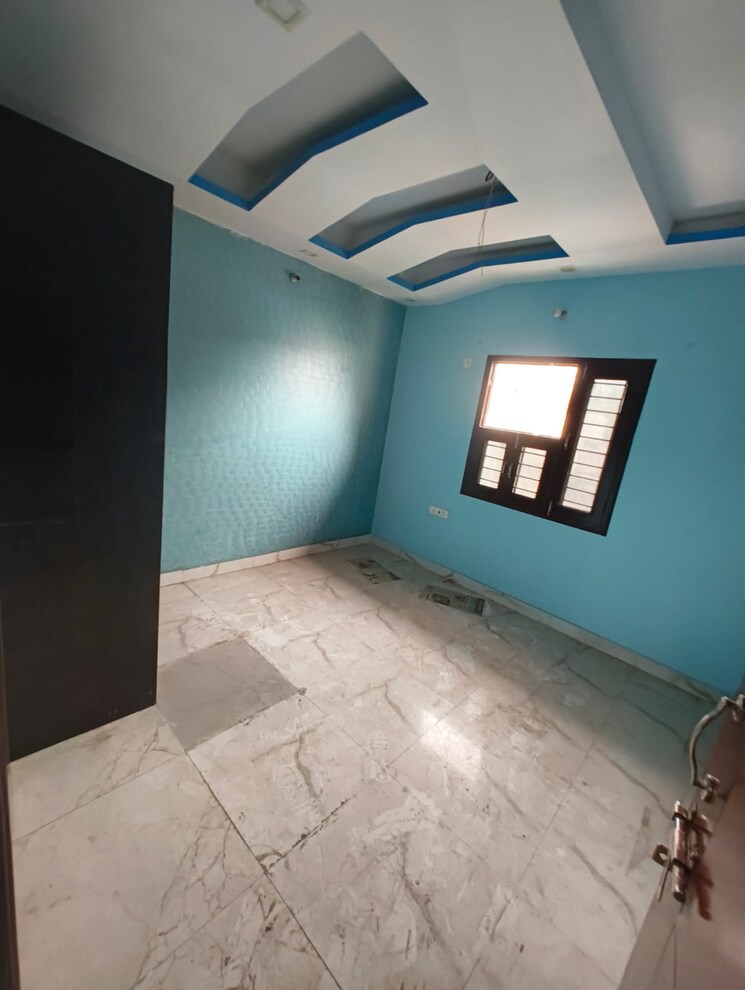 Bedroom, paschim vihar 3 Bedroom 1100 Sq.Ft. Apartment In Paschim Vihar Delhi 8445157