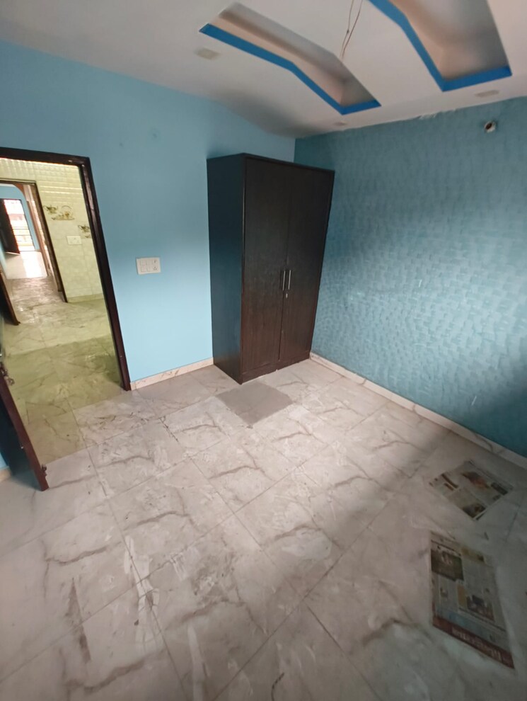 Bedroom, paschim vihar 3 Bedroom 1100 Sq.Ft. Apartment In Paschim Vihar Delhi 8445157